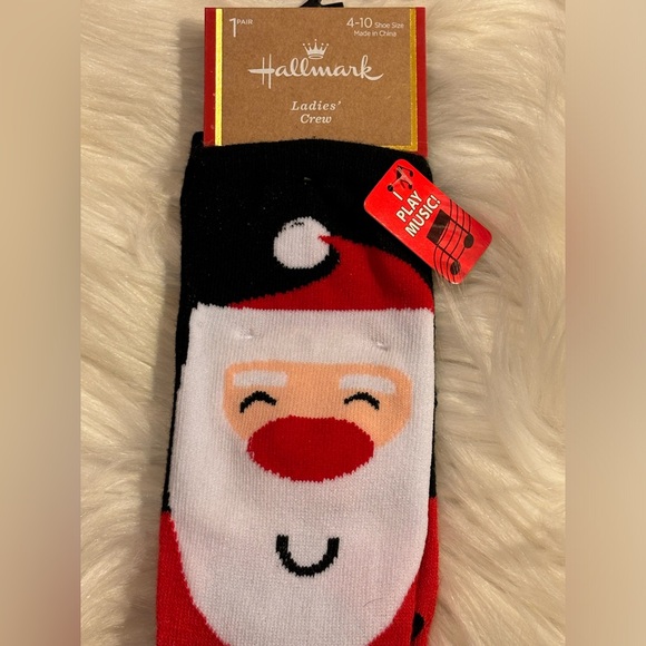 Christmas Santa Long Socks with musical Santa’s - Picture 2 of 4